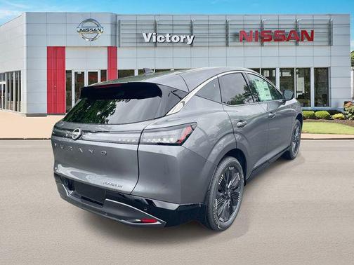 Gun Metallic 2026 Nissan Murano Platinum