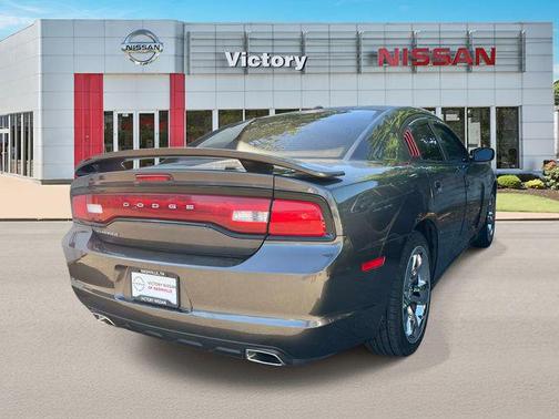 Crystal Metallic 2014 Dodge Charger SXT