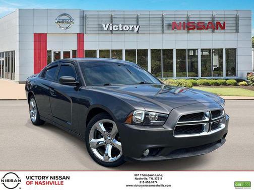 Crystal Metallic 2014 Dodge Charger SXT