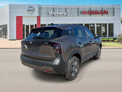 Bronze Metallic 2027 Nissan Kicks S