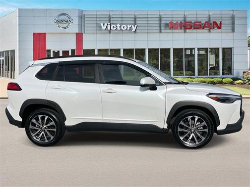 2022 Toyota Corolla Cross XLE