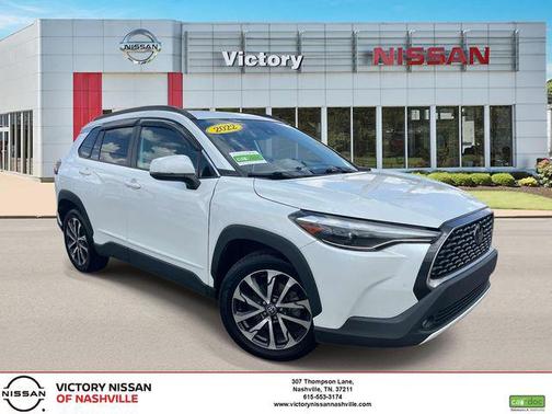Pearl 2022 Toyota Corolla Cross XLE