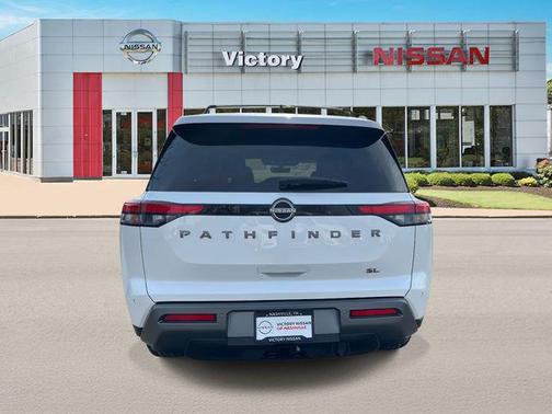 White Pearl 2026 Nissan Pathfinder SL