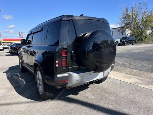 2023 Land Rover Defender 110 SE