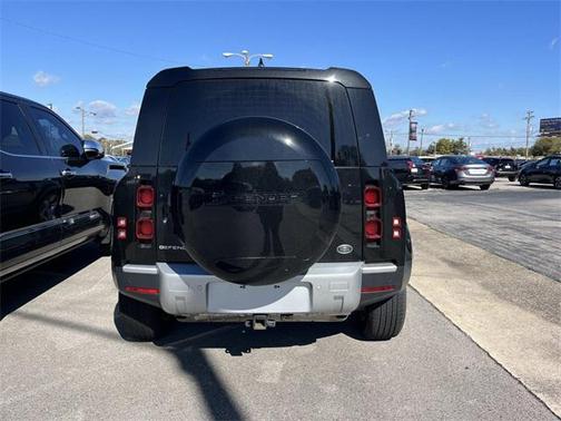 2023 Land Rover Defender 110 SE