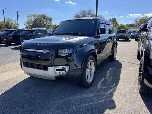 2023 Land Rover Defender 110 SE