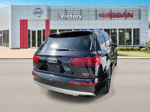 Night Black 2017 Audi Q7 3.0T Prestige