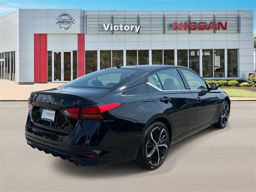 2023 Nissan Altima SR FWD