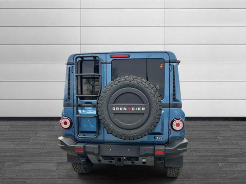 Shale Blue Metallic 2026 INEOS Grenadier Fieldmaster