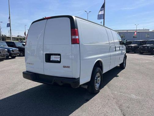 2023 GMC Savana 2500 Work Van