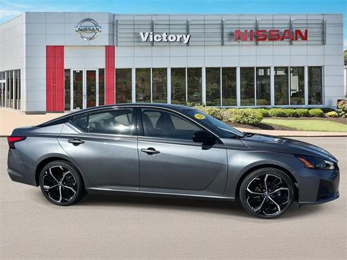 2023 Nissan Altima SR FWD