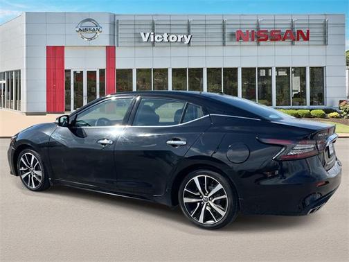 2023 Nissan Maxima SL