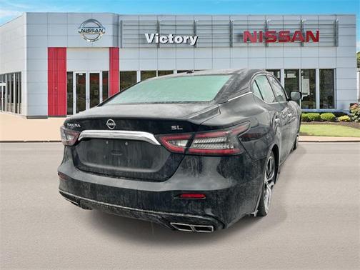 2023 Nissan Maxima SL