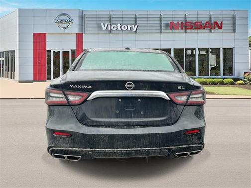 2023 Nissan Maxima SL