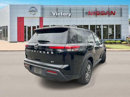 2024 Nissan Pathfinder SV FWD