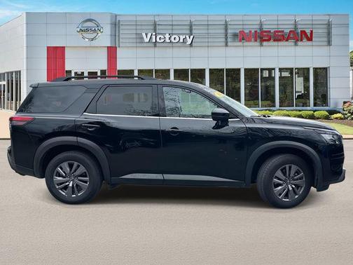 2024 Nissan Pathfinder SV FWD