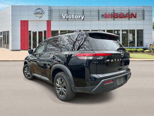 2024 Nissan Pathfinder SV FWD
