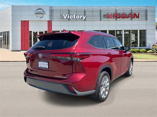 2022 Toyota Highlander Limited