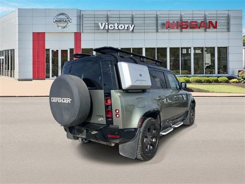 2023 Land Rover Defender 110 X-Dynamic SE