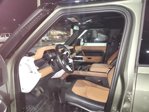 2023 Land Rover Defender 110 X-Dynamic SE