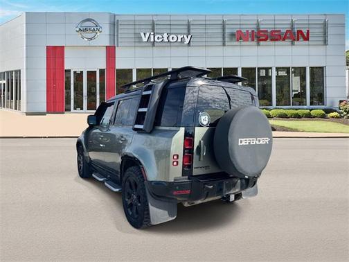 2023 Land Rover Defender 110 X-Dynamic SE