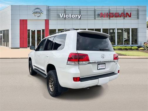 2019 Toyota Land Cruiser Base