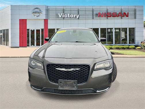 2019 Chrysler 300 Touring