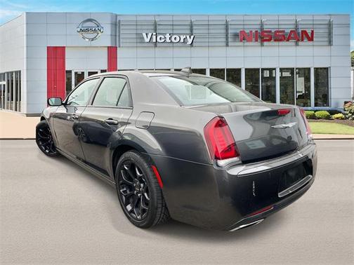 2019 Chrysler 300 Touring