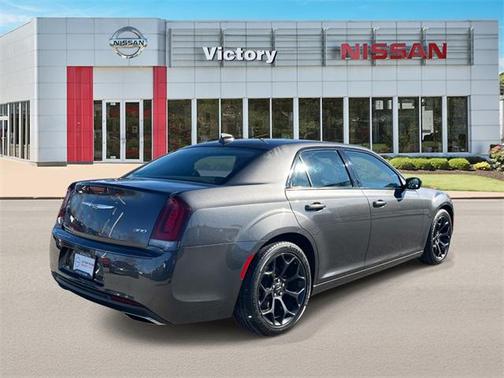 2019 Chrysler 300 Touring