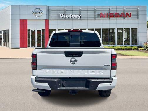 Glacier White 2025 Nissan Frontier SV