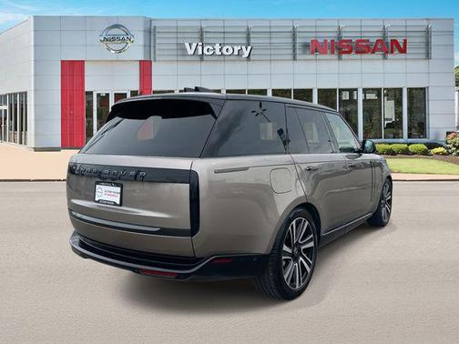 2023 Land Rover Range Rover P400 SE