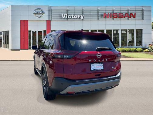 Scarlet 2023 Nissan Rogue SL