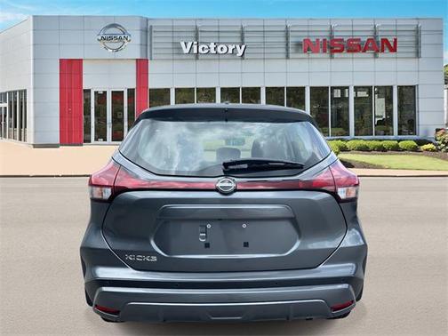 2025 Nissan Kicks S