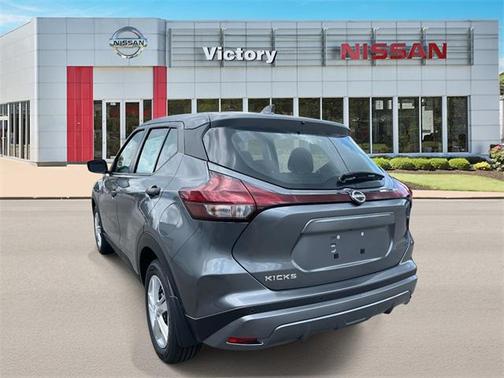 2025 Nissan Kicks S