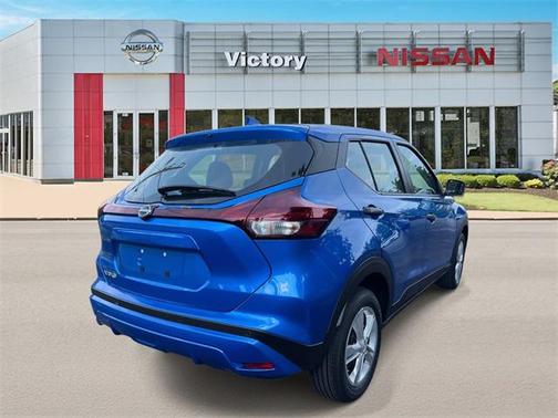 2025 Nissan Kicks S