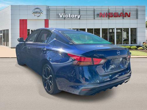Deep Blue Pearl 2023 Nissan Altima SR FWD