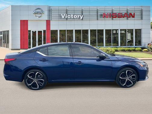 Deep Blue Pearl 2023 Nissan Altima SR FWD