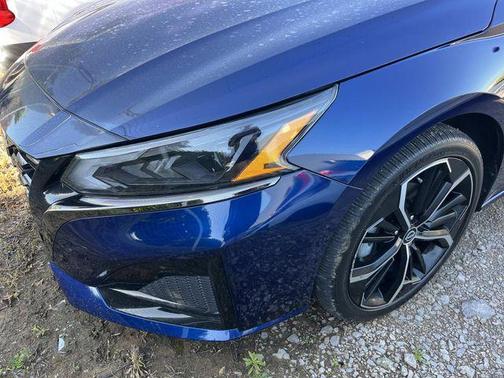 Deep Blue Pearl 2023 Nissan Altima SR FWD