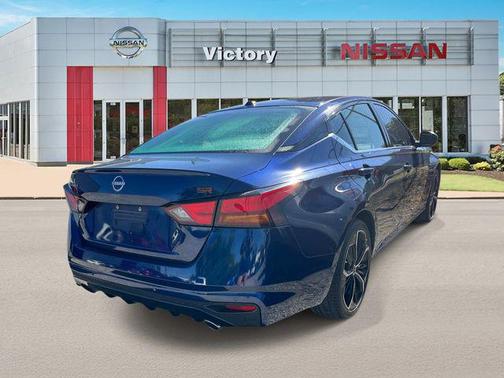 Deep Blue Pearl 2023 Nissan Altima SR FWD