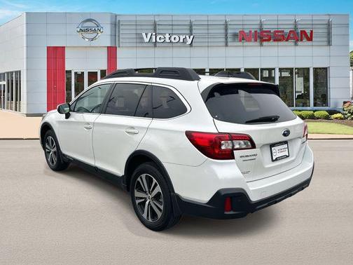 Crystal White Pearl 2019 Subaru Outback 2.5i Limited