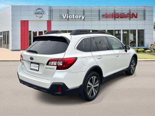 Crystal White Pearl 2019 Subaru Outback 2.5i Limited