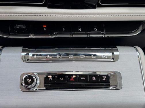 Pristine White Metallic Tri-Coat 2026 Lincoln Aviator Reserve AWD
