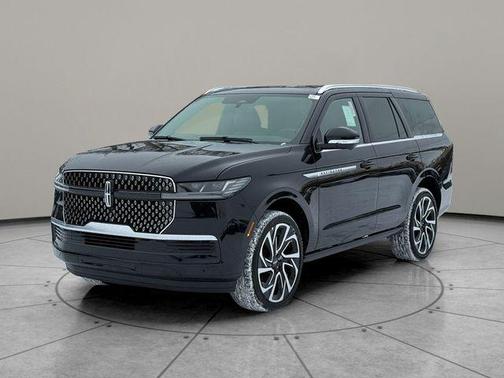 Infinite Black Metallic Clearcoat 2026 Lincoln Navigator Reserve