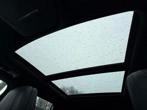 Pristine White Metallic Tri-Coat 2026 Lincoln Navigator Reserve