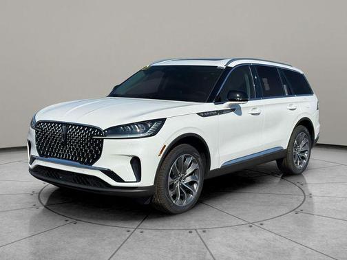 Pristine White Metallic Tri-Coat 2026 Lincoln Aviator Premiere