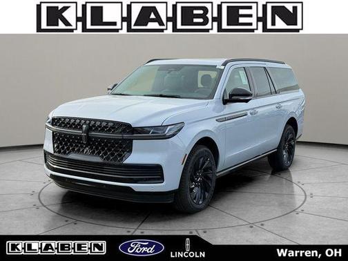 Crystal White Metallic Clearcoat 2026 Lincoln Navigator Reserve