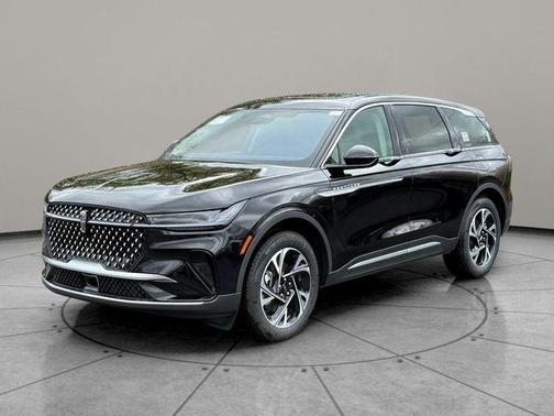 Infinite Black Metallic Clearcoat 2026 Lincoln Nautilus Premiere