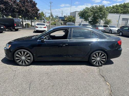 Black Uni 2013 Volkswagen Jetta SE