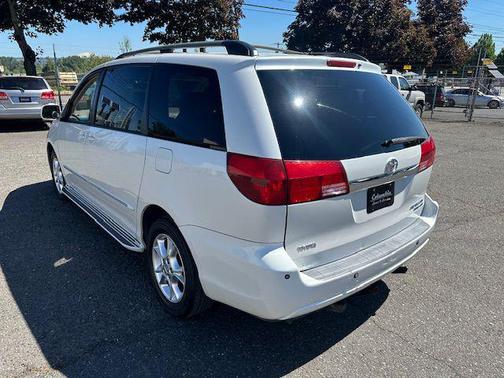 2005 Toyota Sienna XLE