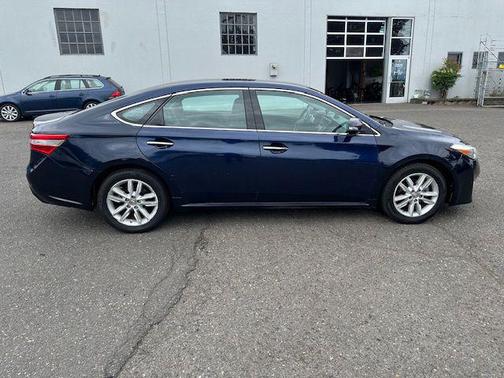 2013 Toyota Avalon XLE Premium